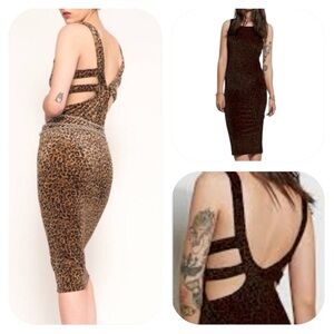 Stone Row x Georgia May Jaggar L animal print velvet midi dress